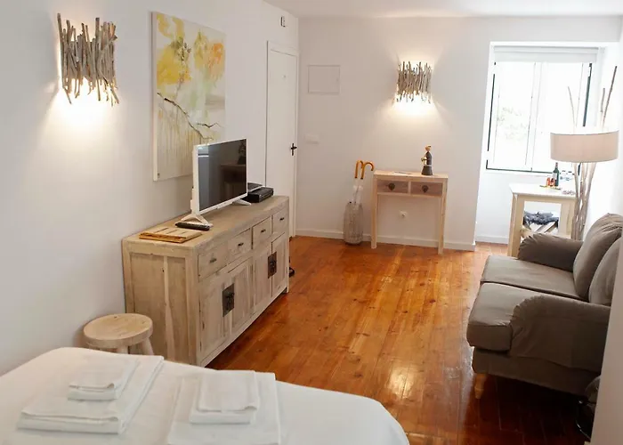 Apartment Old Fence - By Mayoral