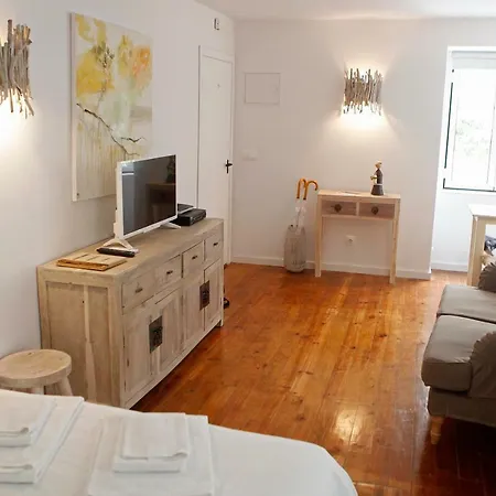 Апартаменти Old Fence - By Mayoral